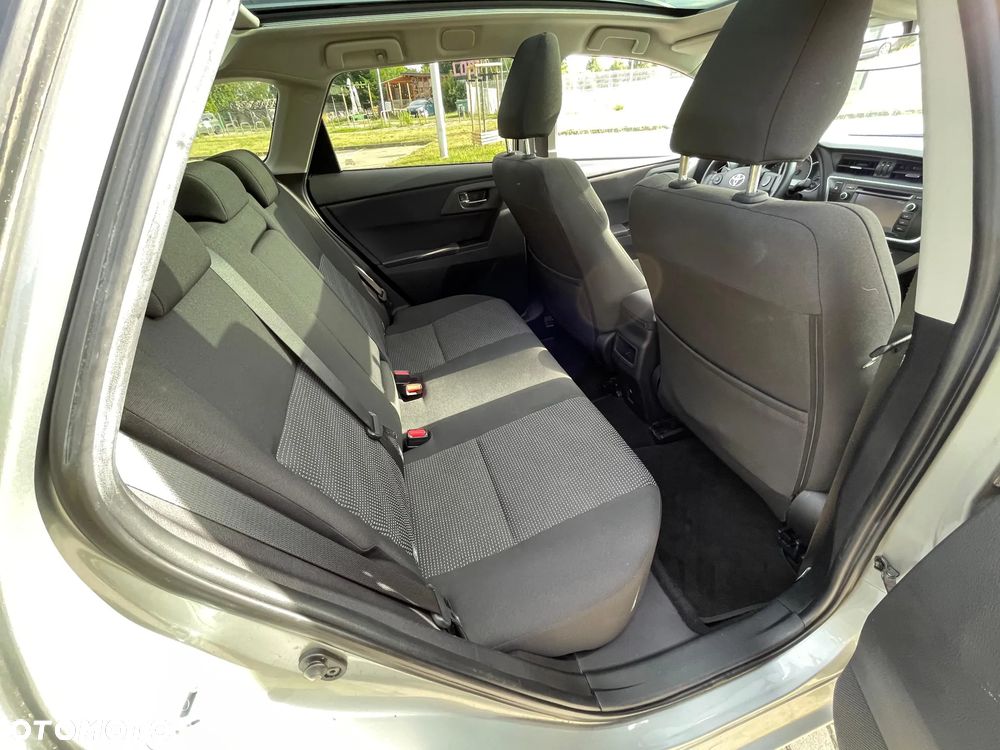 Toyota Auris 1.6 Valvematic Life - 13