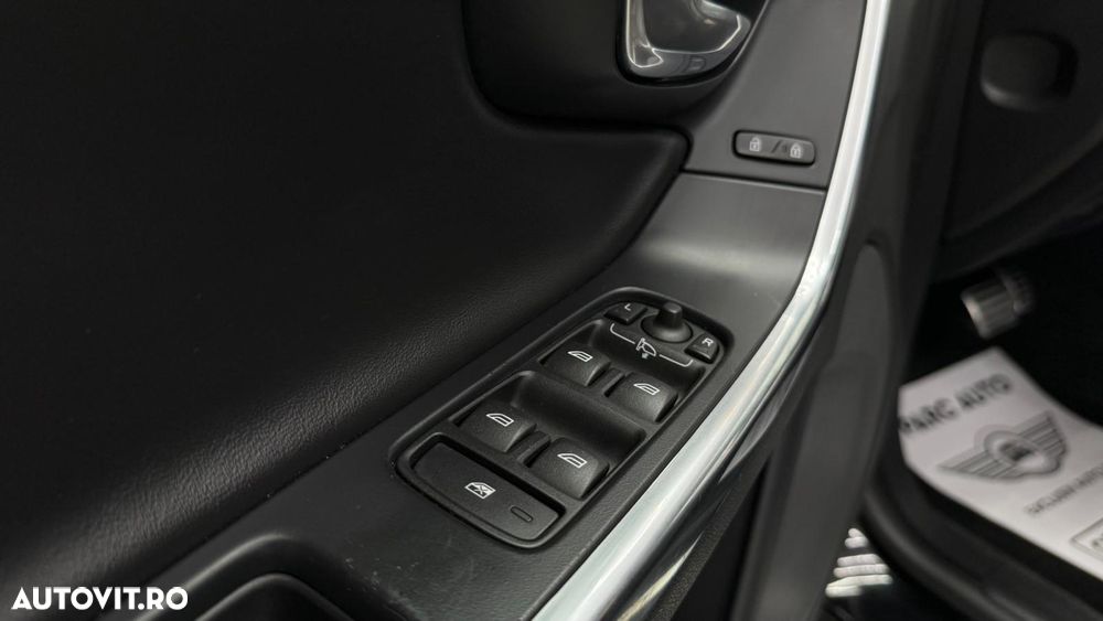 Volvo S60 D4 Geartronic RDesign - 29