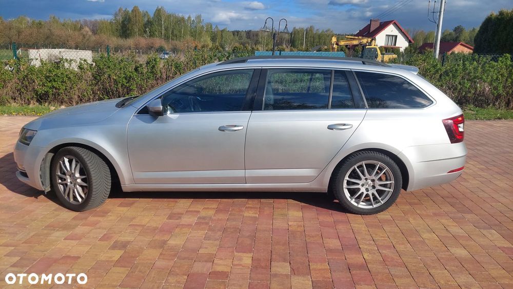 Skoda Octavia 2.0 TSI RS 245 DSG - 9