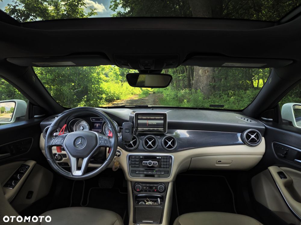 Mercedes-Benz CLA 250 7G-DCT - 7