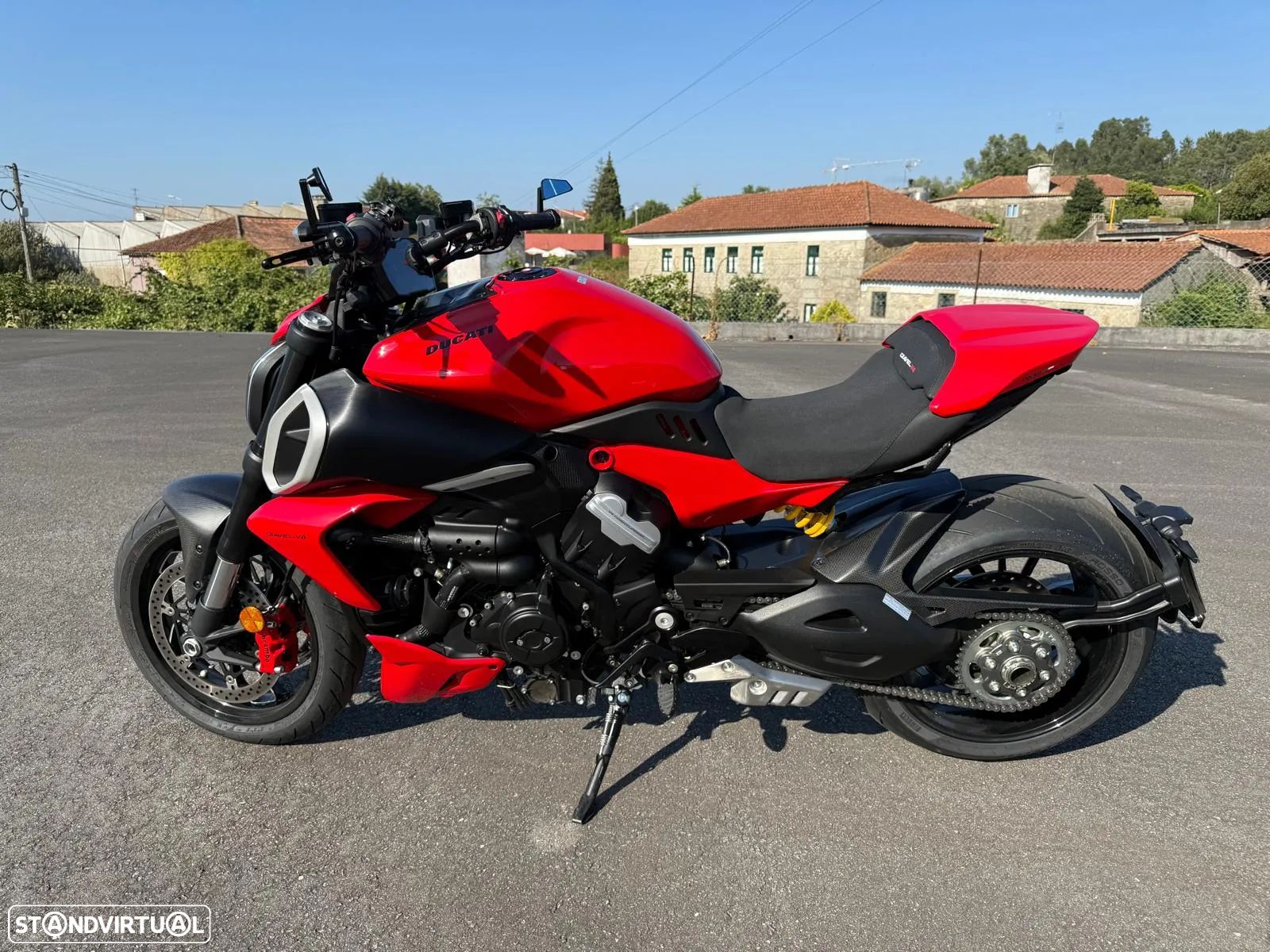 Ducati Diavel V4 RED - 1