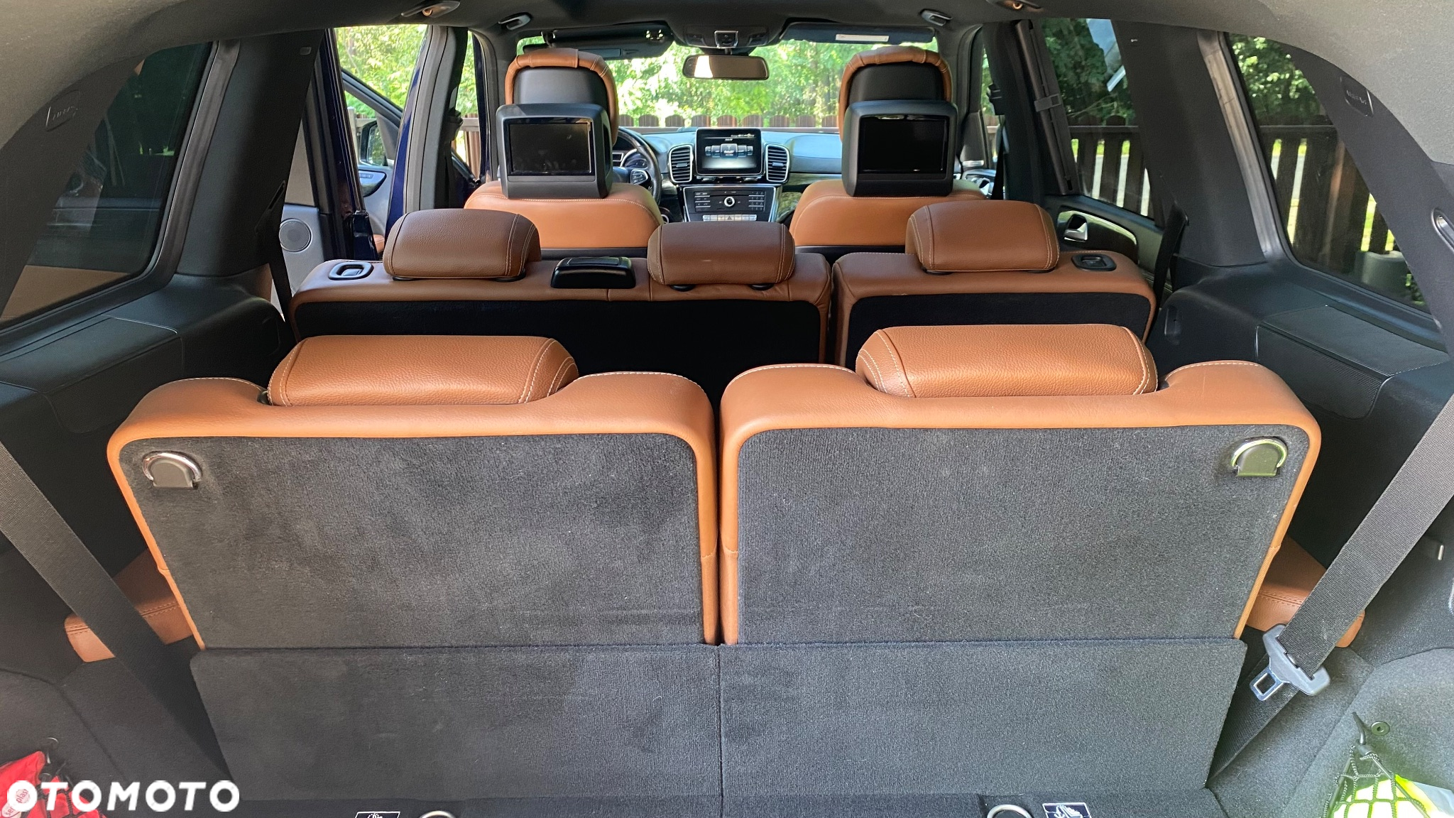 Mercedes-Benz GLS - 17