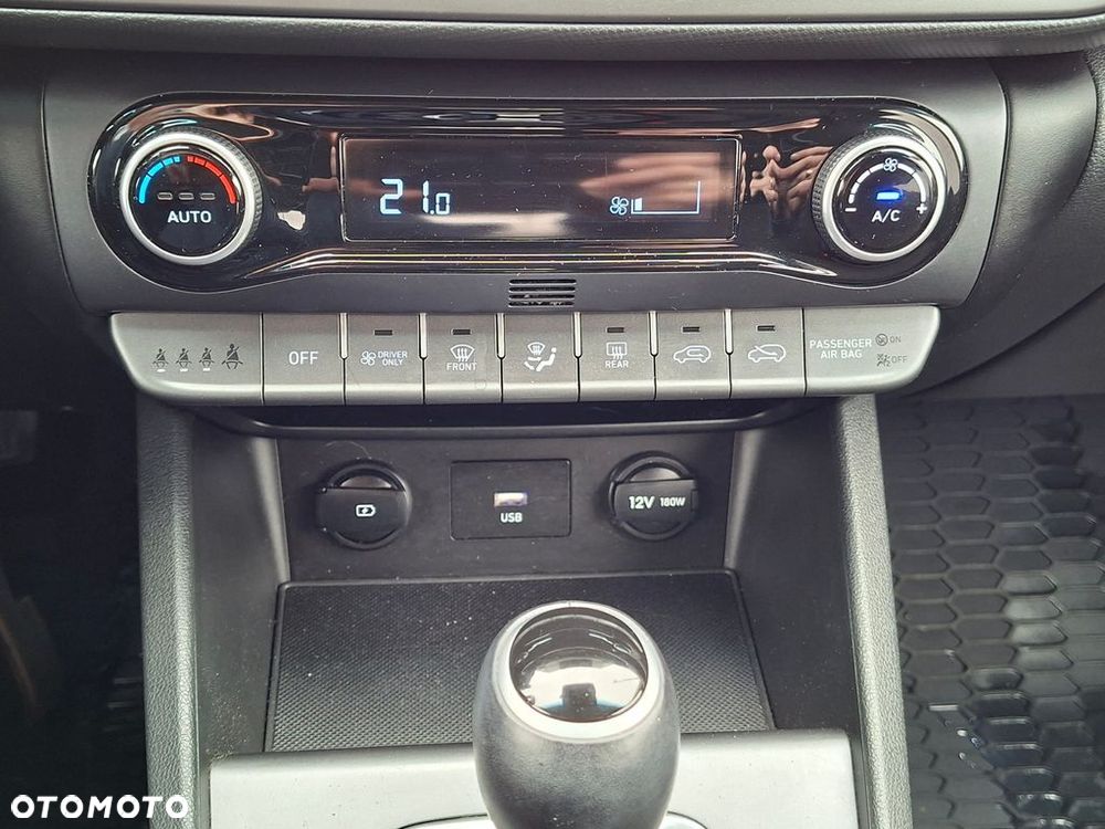 Hyundai Kona - 30