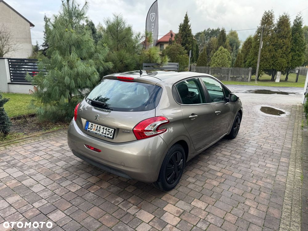 Peugeot 208 1.2 VTi Access - 4