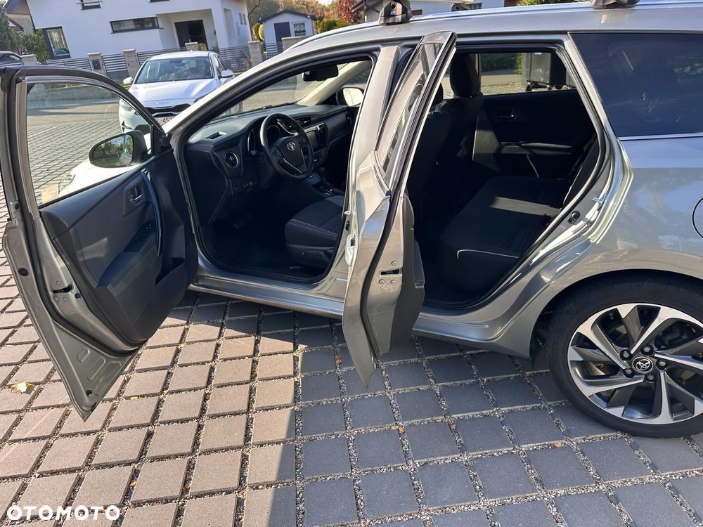 Toyota Auris 1.6 Prestige MS - 4