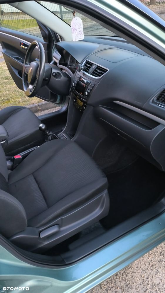 Suzuki Swift 1.2 Premium - 8