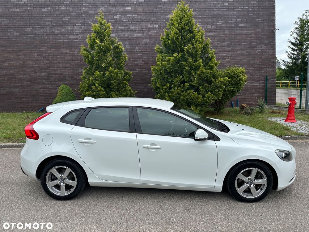 Volvo V40 T2 - 4