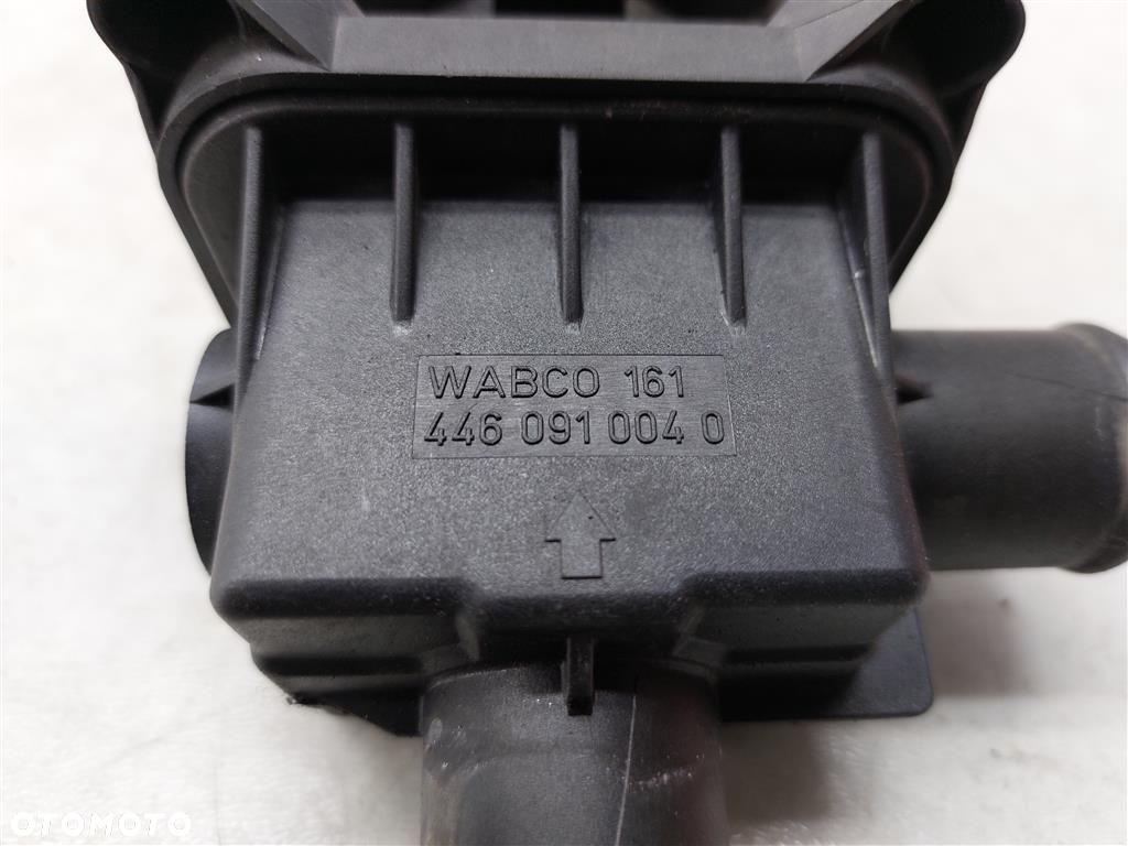 Zawór nagrzewnicy Solaris Urbino 12  4460910040 WABCO 5PIN - 2