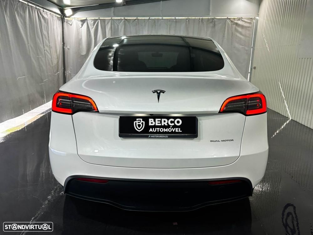 Tesla Model Y Long Range Dual Motor AWD - 6