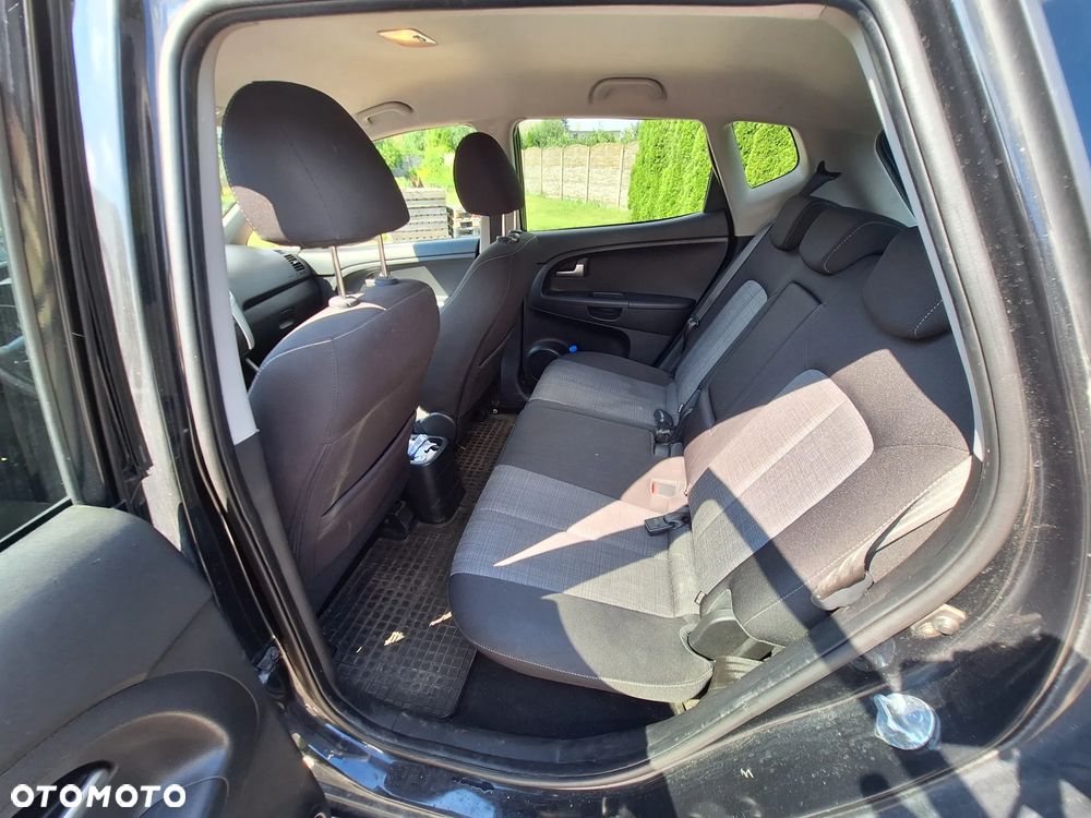 Kia Venga 1.6 CRDi L - 16