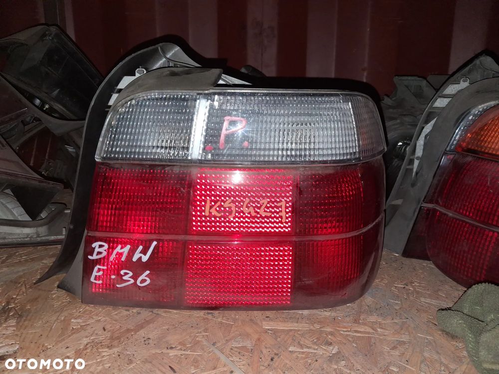 LAMPA TYLNA PRAWA BMW E36 COMPACT - 1
