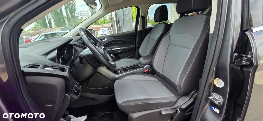 Ford Kuga 1.5 EcoBoost 2x4 Titanium - 28
