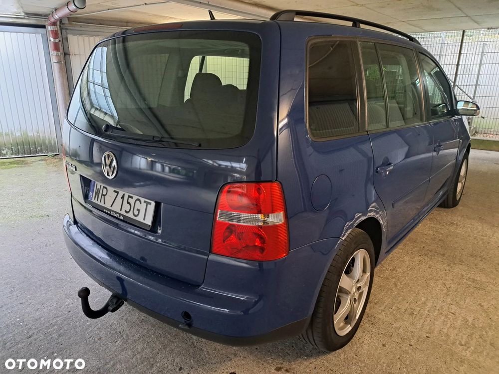Volkswagen Touran 1.6 Basis - 4