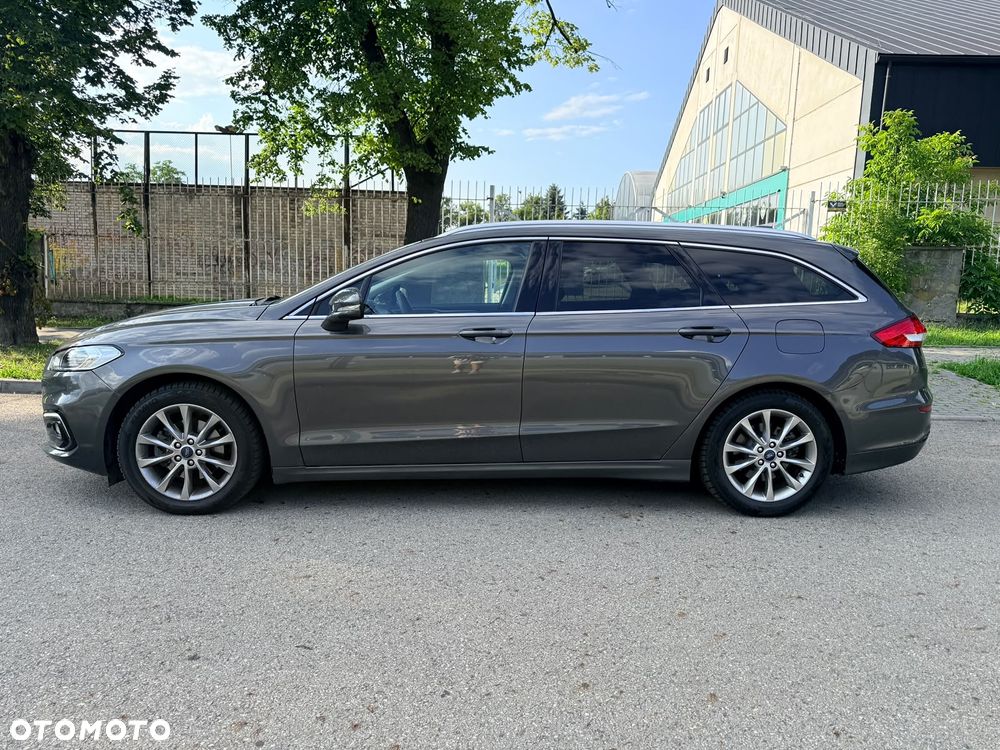 Ford Mondeo - 29