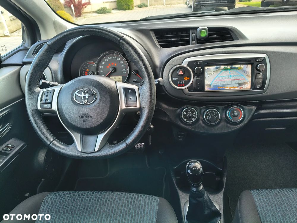Toyota Yaris 1.33 VVT-i Executive - 19