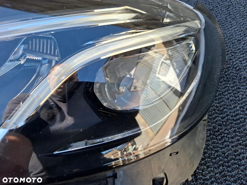 MERCEDES E-KLASA W213 LAMPA LEWA PRZEDNIA - 2