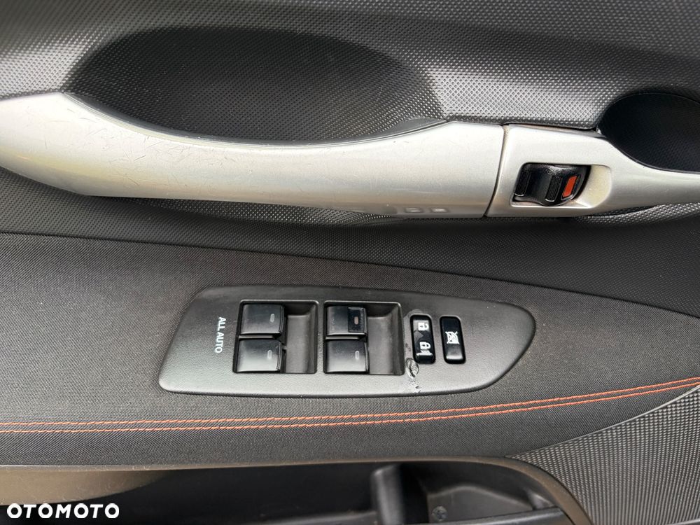 Toyota Auris 1.4 D-4D - 8