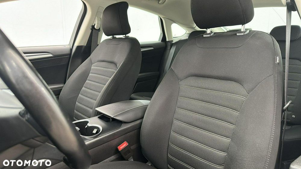 Ford Mondeo - 17