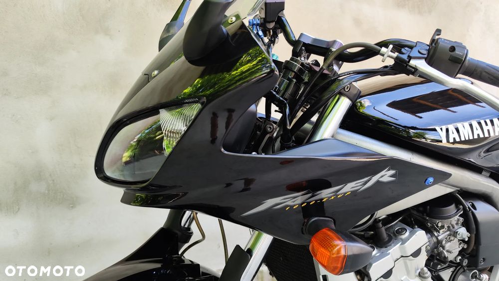 Yamaha FZS - 5
