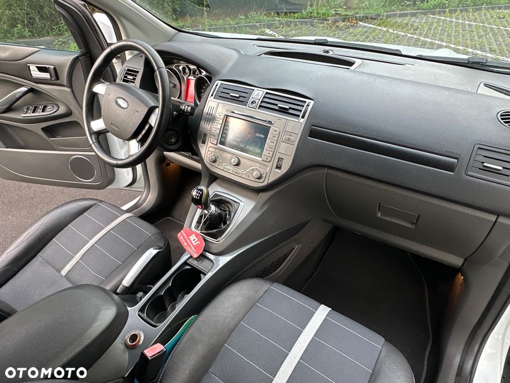 Ford Kuga - 21