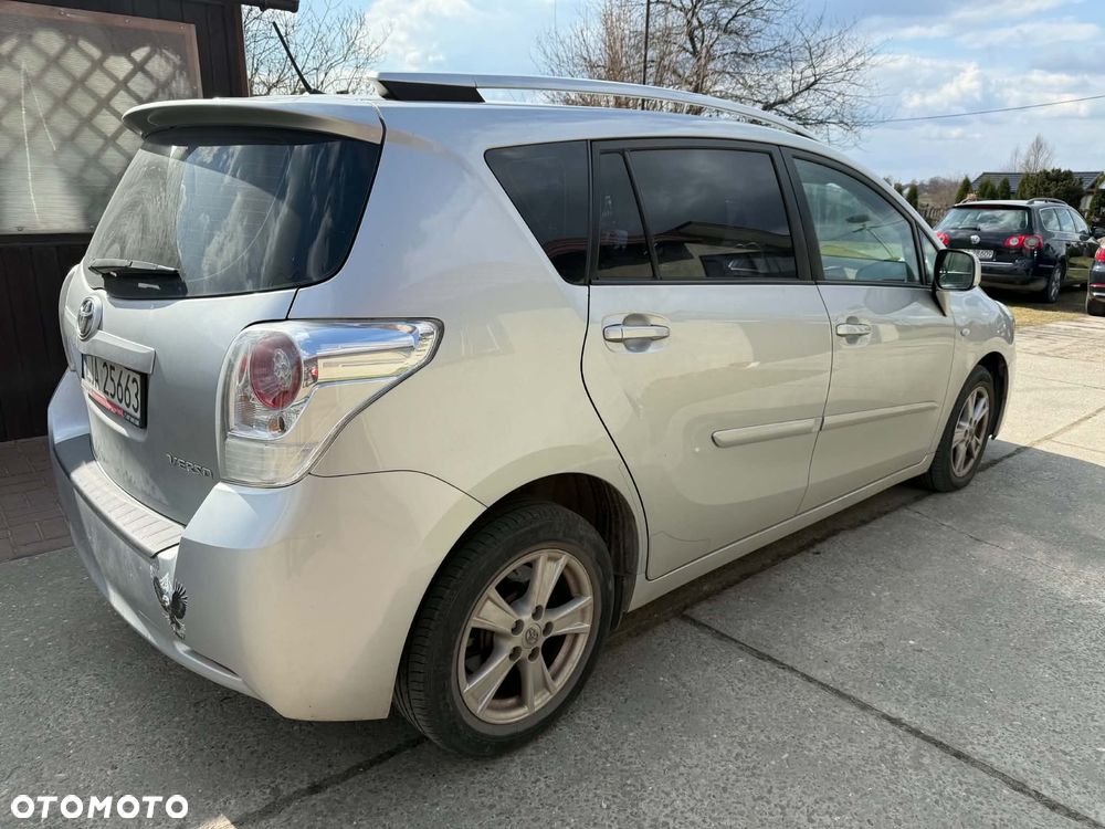 Toyota Verso 2011