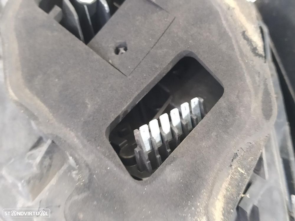 FAROLIM TRASEIRO DIREITO OPEL ASTRA H GTC 2007 - 2