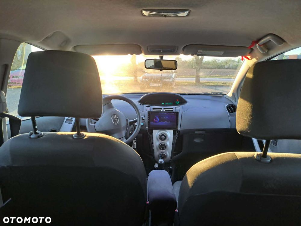 Toyota Yaris - 6