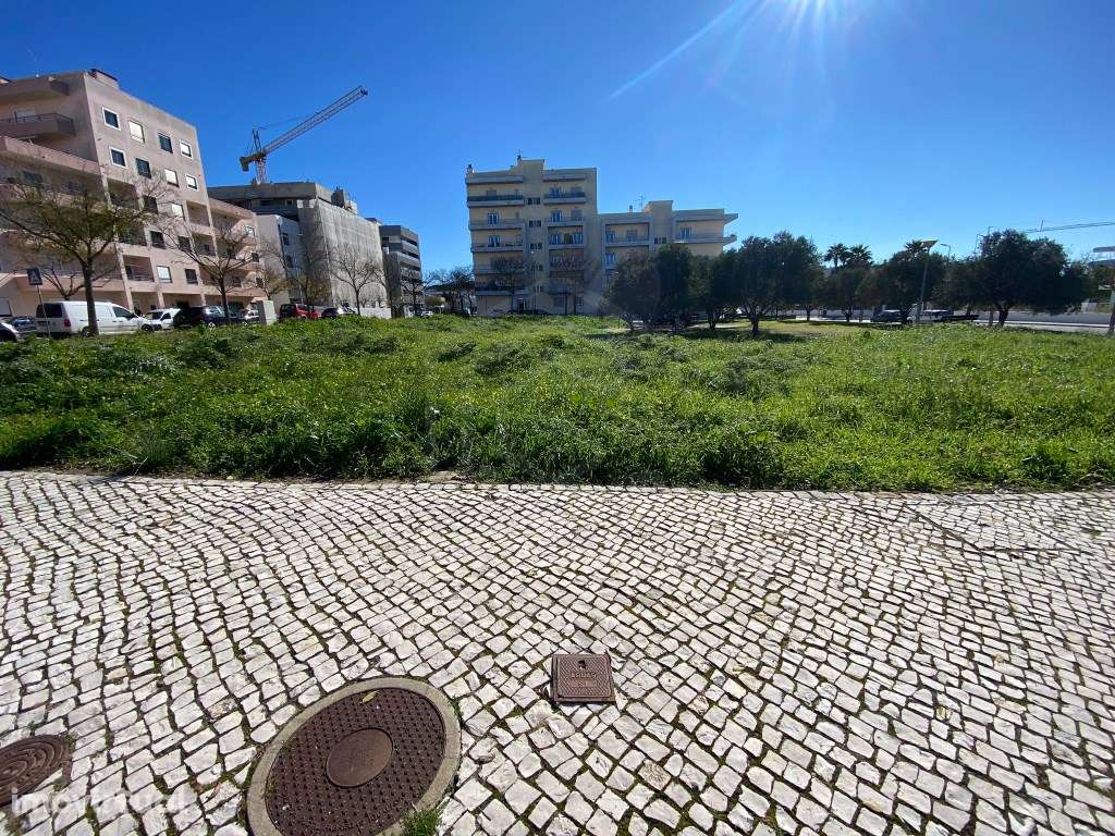 Lote de terreno urbano para construção de 23 fogos + 1 loja, Loulé,... - Grande imagem: 3/5