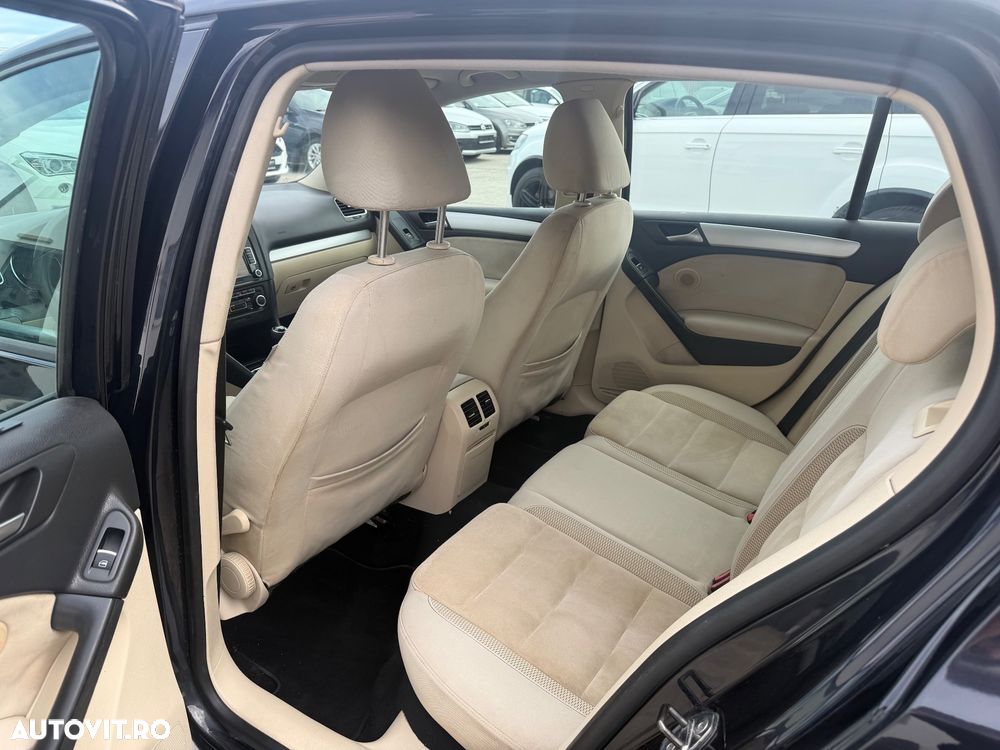 Volkswagen Golf 2.0 TDI DPF Exclusive - 8
