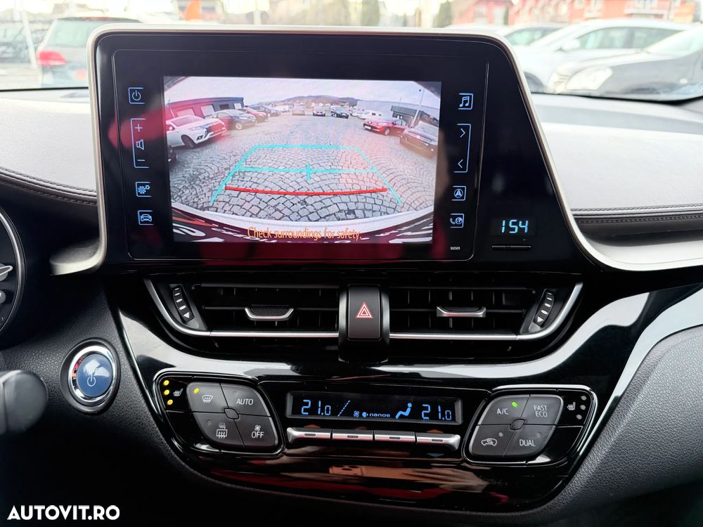 Toyota C-HR Lounge - 13