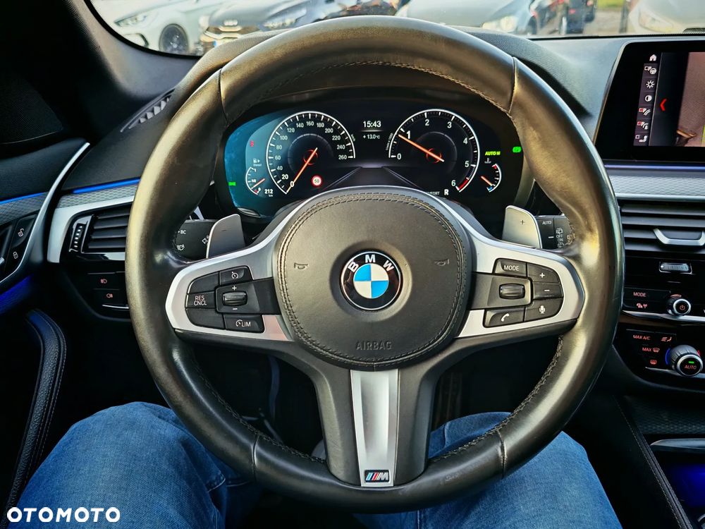 BMW Seria 5 520d xDrive M Sport sport - 15