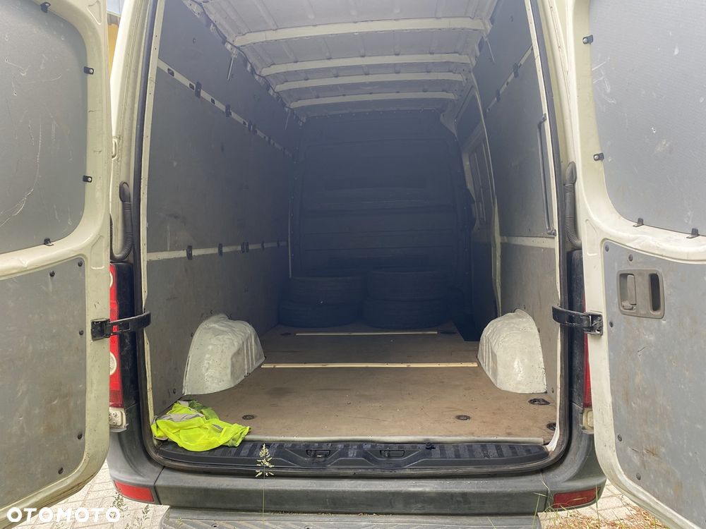 Volkswagen Crafter 2.5 Tdi 136KM Klima Sredniak 3.3m  2010/2011 Zadbany - 9