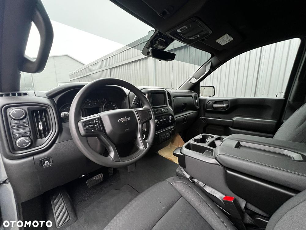 Chevrolet Silverado - 14