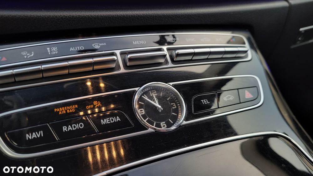 Mercedes-Benz Klasa E 200 d 9G-TRONIC Avantgarde - 24