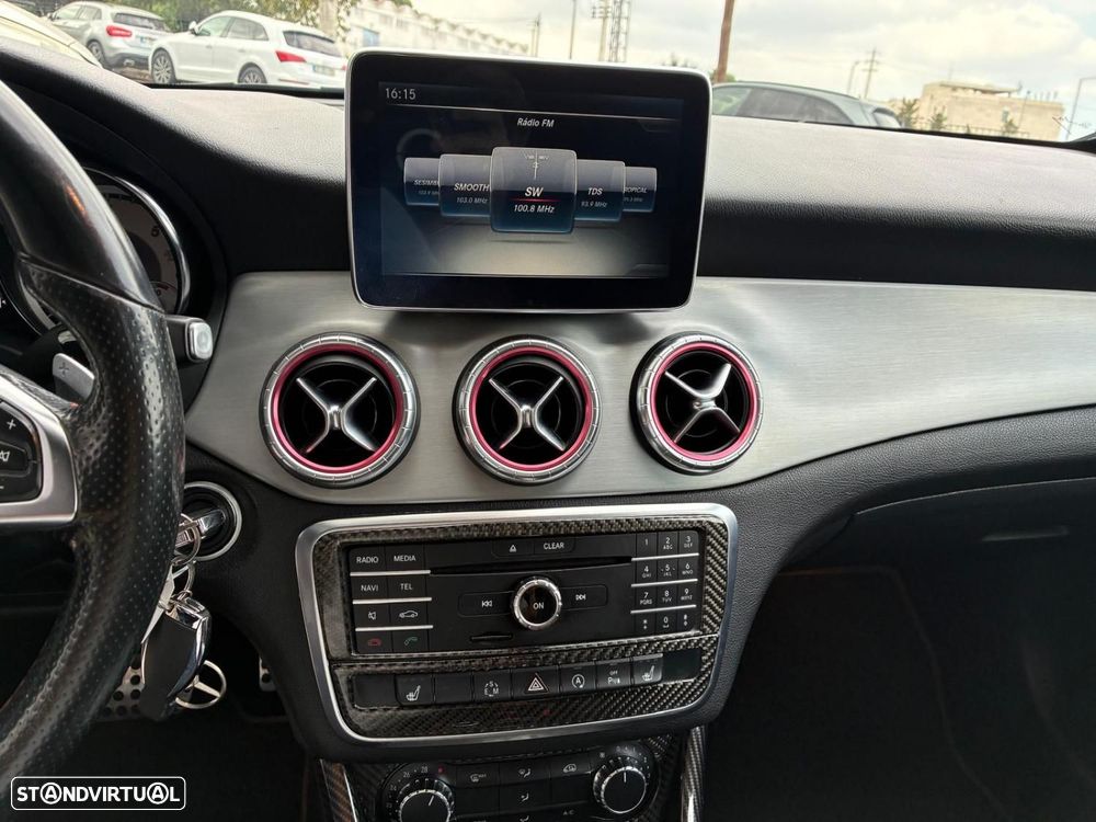 Mercedes-Benz CLA 220 d 7G-DCT AMG Line — fotografia 12
