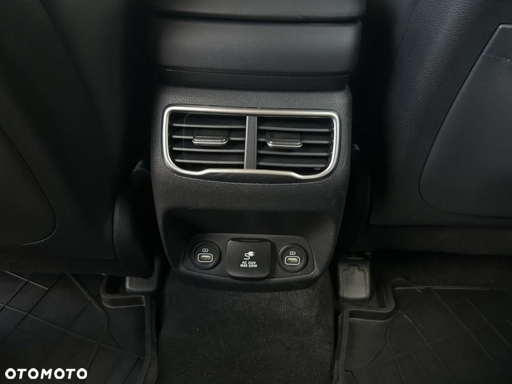 Hyundai Santa Fe - 21