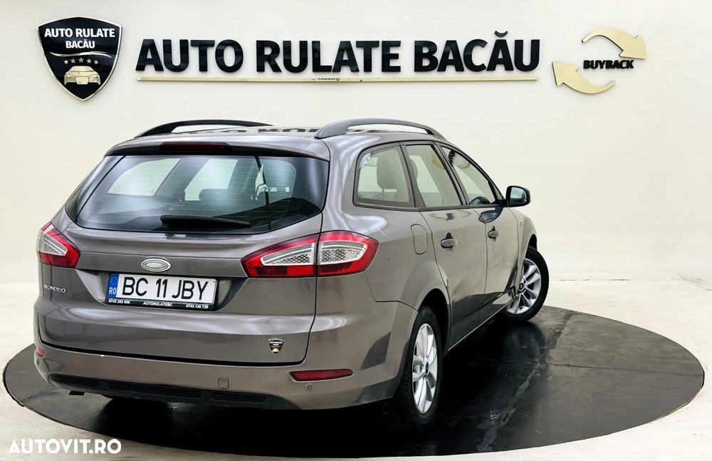 Ford Mondeo 2.0 TDCi Ghia - 6