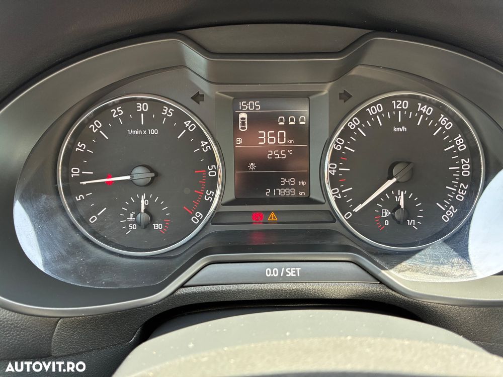 Skoda Octavia 1.6 TDI Ambiente - 9
