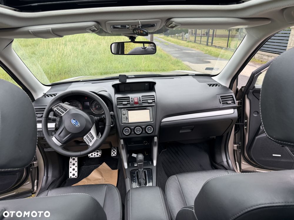 Subaru Forester 2.0XT Platinum Lineartronic - 8