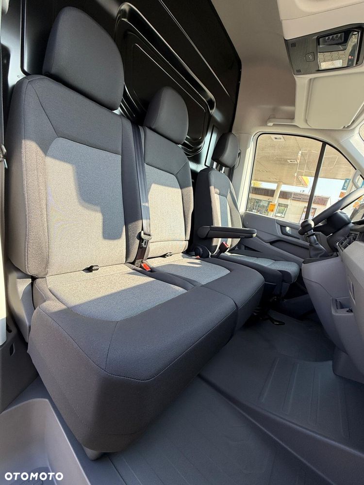 Volkswagen Crafter - 12