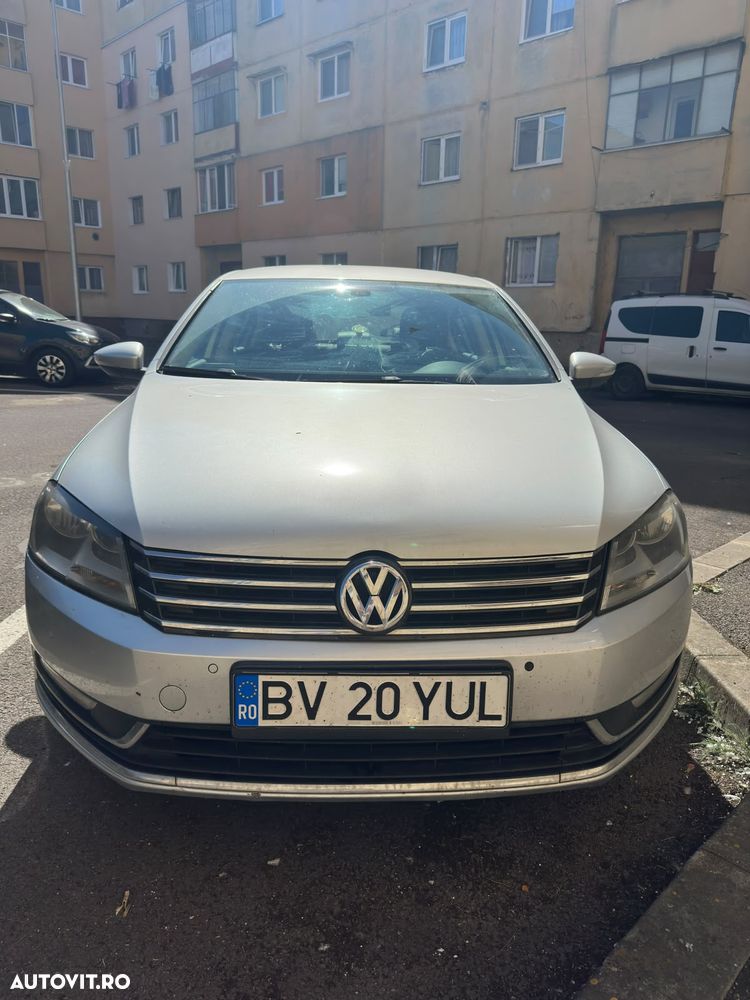 Volkswagen Passat - 8