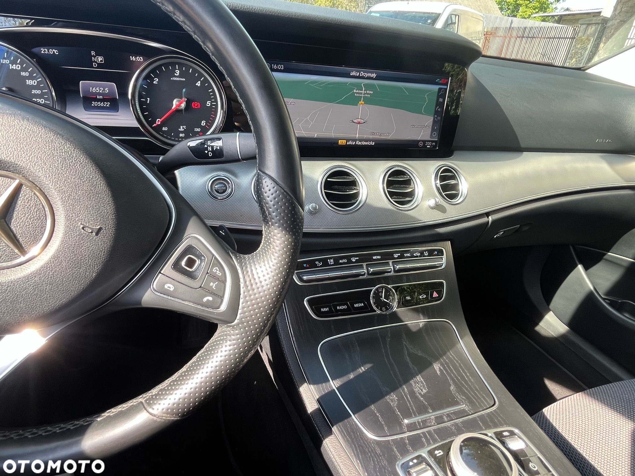 Mercedes-Benz Klasa E 220 d 9G-TRONIC AMG Line - 16