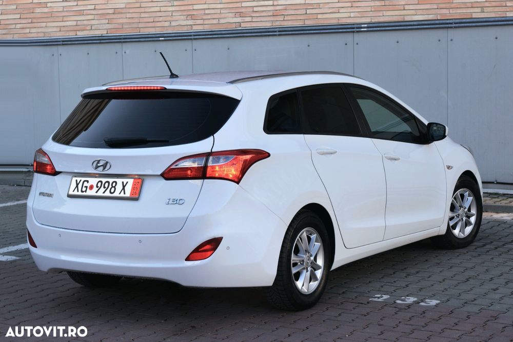 Hyundai i30 1.6 CRDI Intro Edition - 9