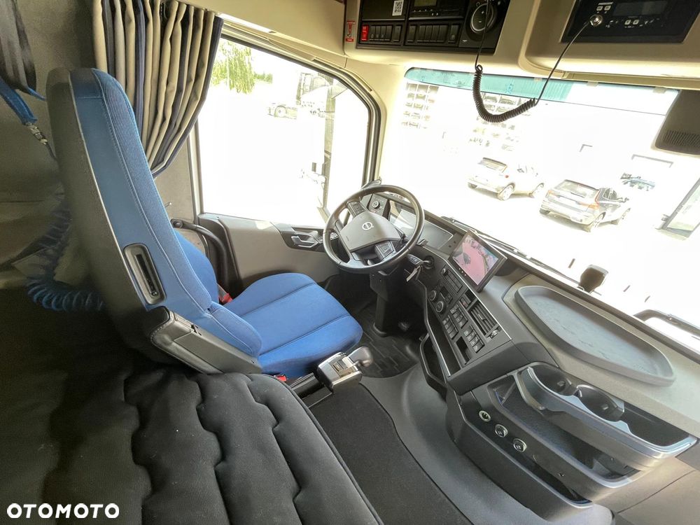 Volvo FH - 21