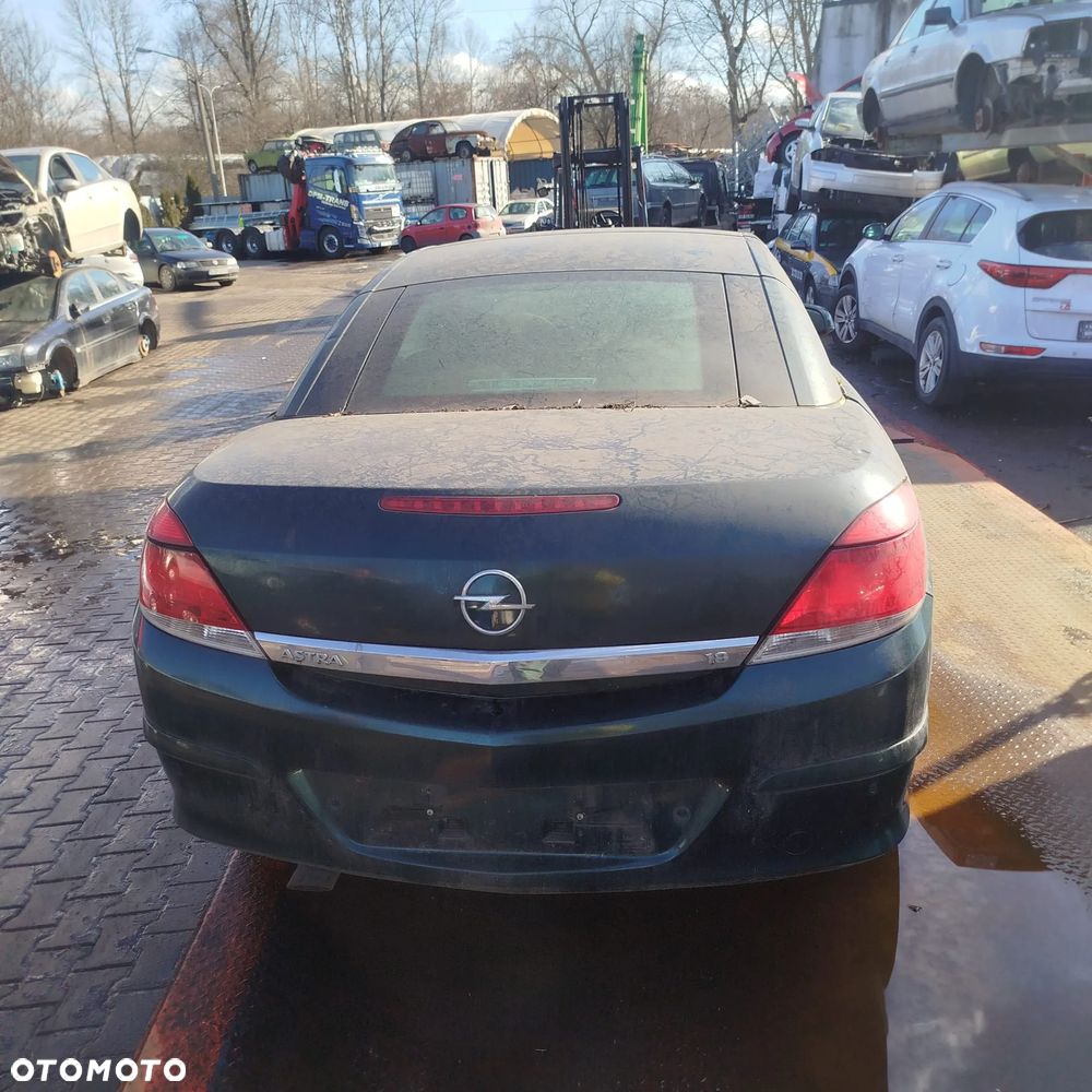 Opel Astra H na części - 12