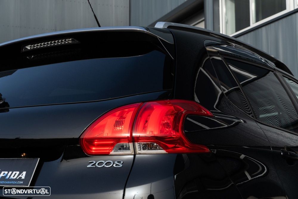 Peugeot 2008 1.2 PureTech Style - 33