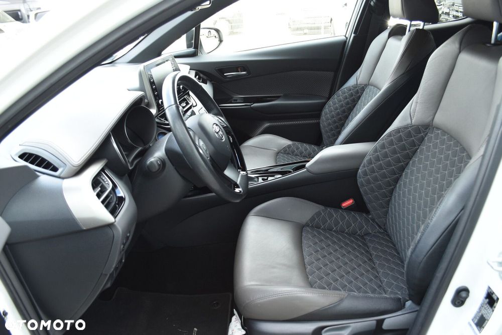 Toyota C-HR 1.8 Hybrid GPF Executive - 24