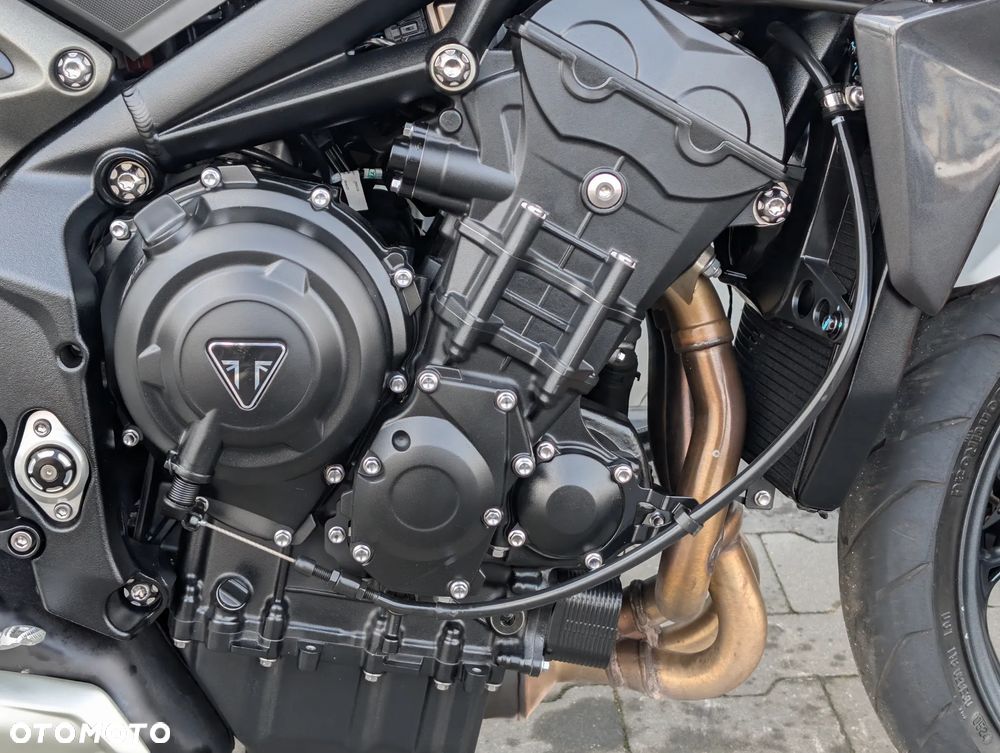 Triumph Street Triple - 26