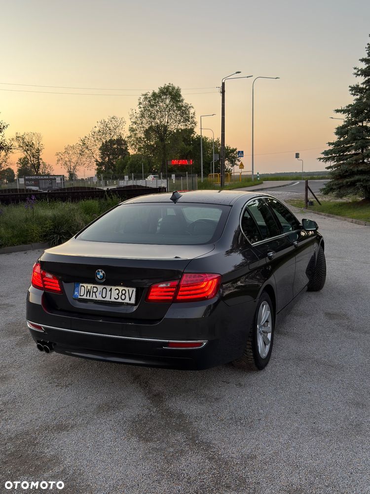 BMW Seria 5 520d Luxury Line - 4