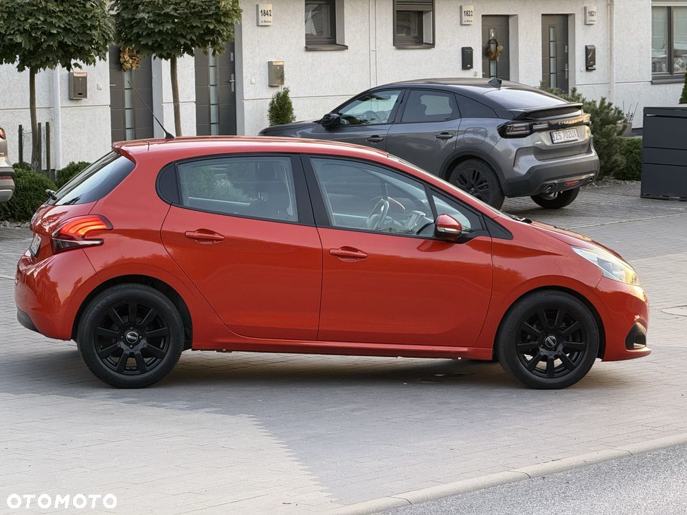 Peugeot 208 - 3